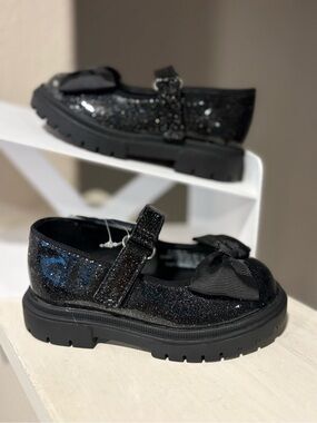 Toddler Bridget Bow Mary Jane Flats Black - Cat & Jack - SIZE 6